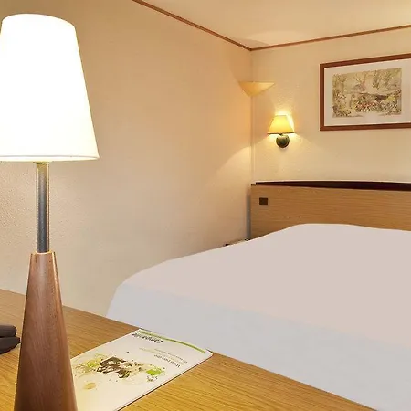Отель Kyriad Direct Le Havre Est - Gonfreville-l'Orcher