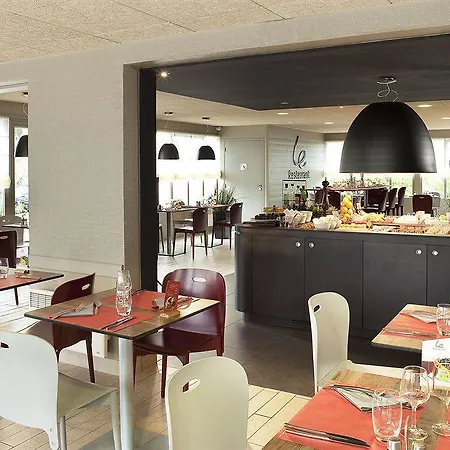 Отель Kyriad Direct Le Havre Est -