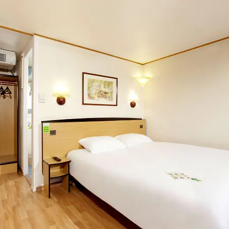 Otel Kyriad Direct Le Havre Est -