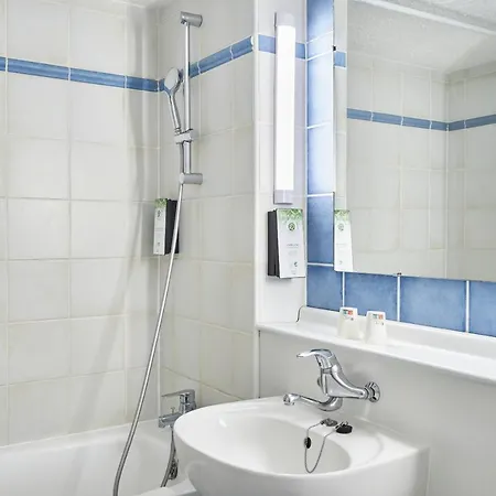 Kyriad Direct Le Havre Est - Otel 2*
