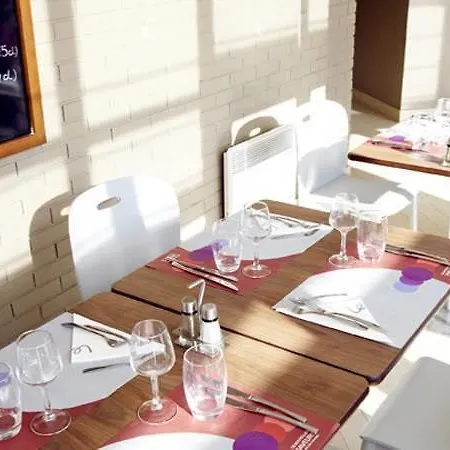 Kyriad Direct Le Havre Est - 酒店 贡夫勒维尔洛谢