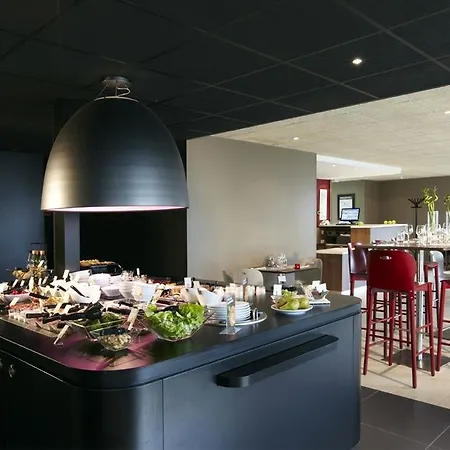 Kyriad Direct Le Havre Est - Отель Gonfreville-l'Orcher