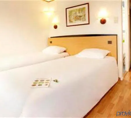 Отель Kyriad Direct Le Havre Est -