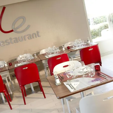 Kyriad Direct Le Havre Est - Отель Gonfreville-l'Orcher